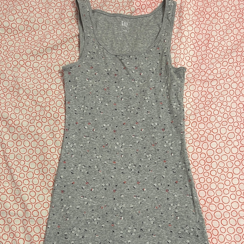 GAP Gray Patterned Tank Top